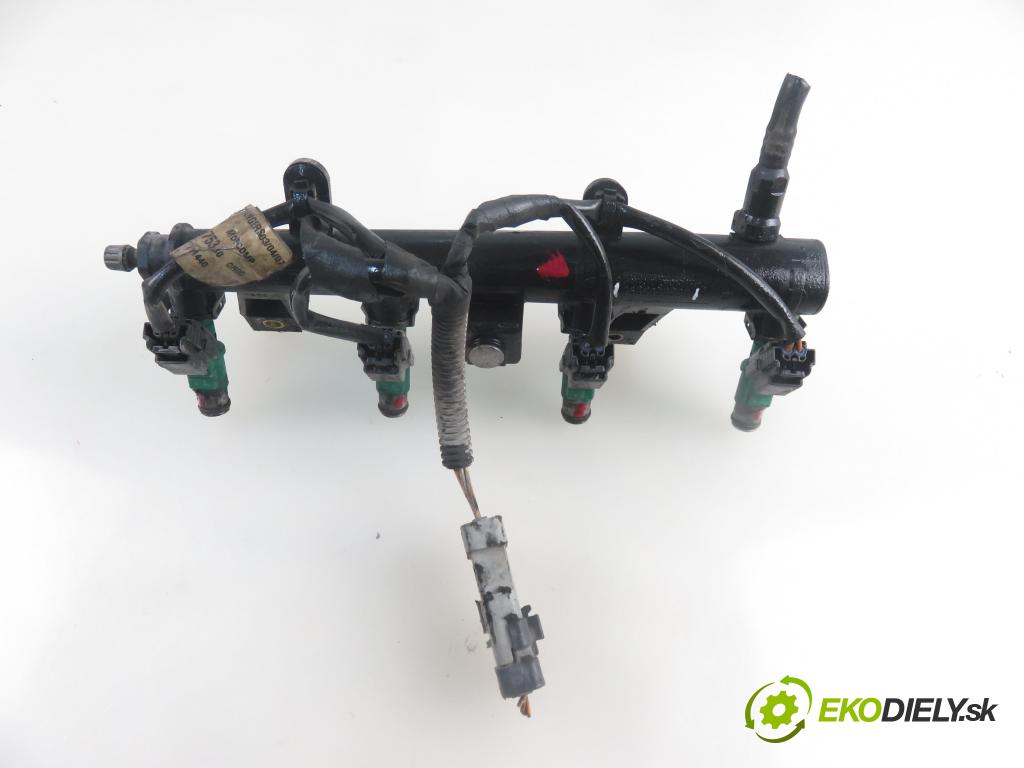 PEUGEOT 206 liftback (2A/C) HB 2007 55,00 1.4 75 - KFW 1360,00 Lišta vstrekovacia 9655833580 ; 01F023 (Vstrekovacie lišty)