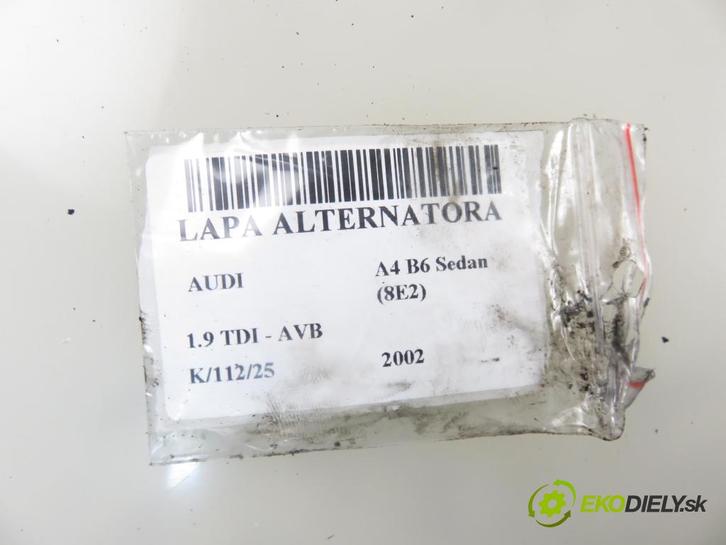 AUDI A4 (8E2, B6) SEDAN 2002 74,00 1.9 TDI - AVB 1896,00 uchycení alternátora 038903143AE