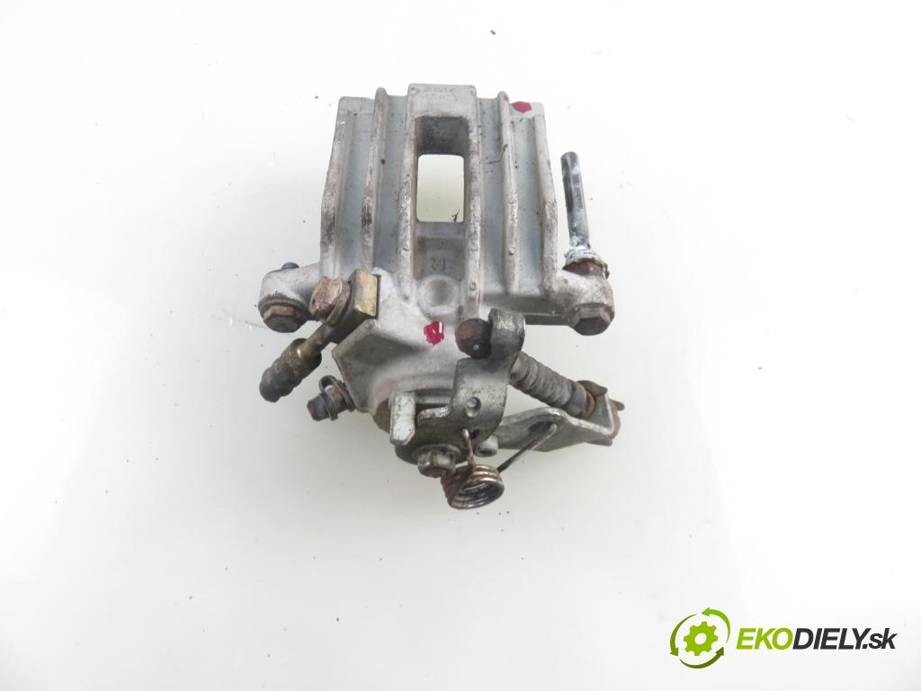 AUDI A3 (8L1) HB 2002 96,00 1.9 TDI PD 130 - ASZ 1896,00 Brzdič strmeň pravé zadné