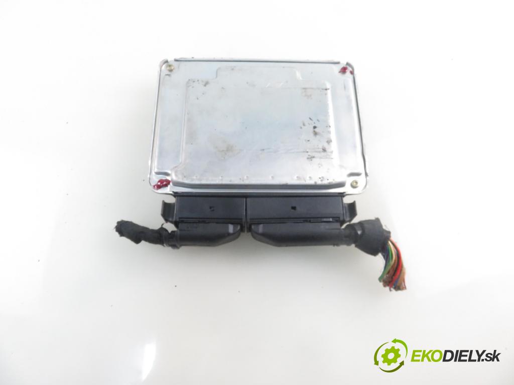 AUDI A4 Avant (8E5, B6) KOMBI 2002 96,00 1.9 TDI - AWX 1896,00 Riadiaca jednotka Motor 038906019FP ; 0281010729