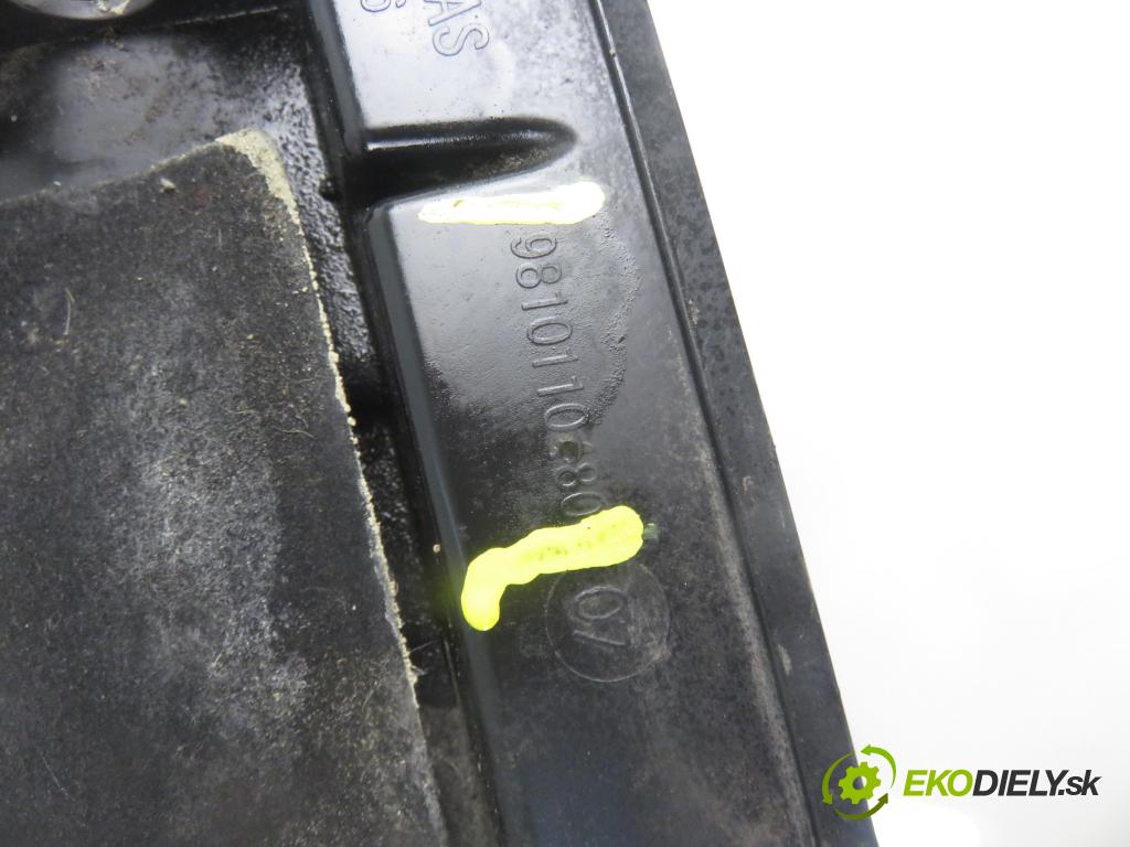 PEUGEOT 5008 II SUV 2018 96,00 1.2 THP PureTech 131 - HNY 1199,00 Torpédo, plast pod čelné okno 9810110480 (Torpéda)