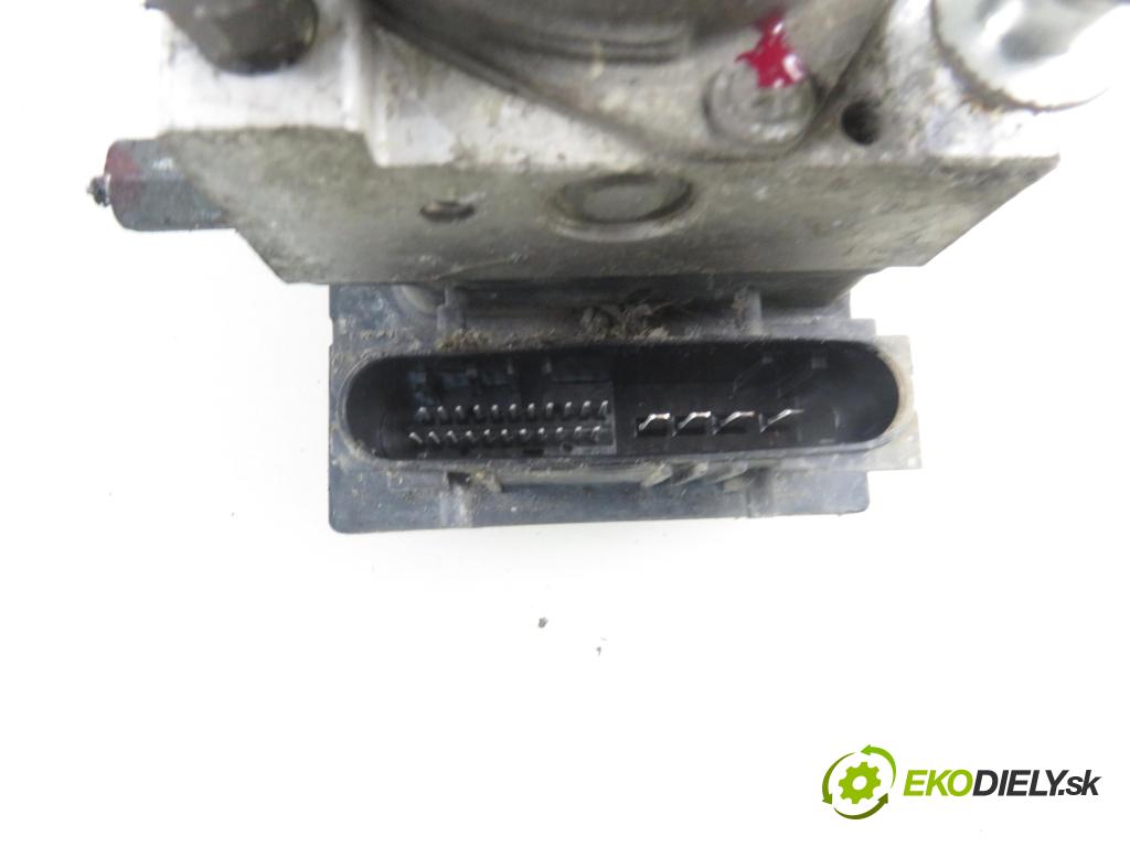 TOYOTA AURIS (_E15_) HB 2007 66,00 1.4 D-4D 90 - 1ND-TV 1364,00 Pumpa ABS 0265800527 ; 4451012530 ; 0265231862 (Pumpy ABS)