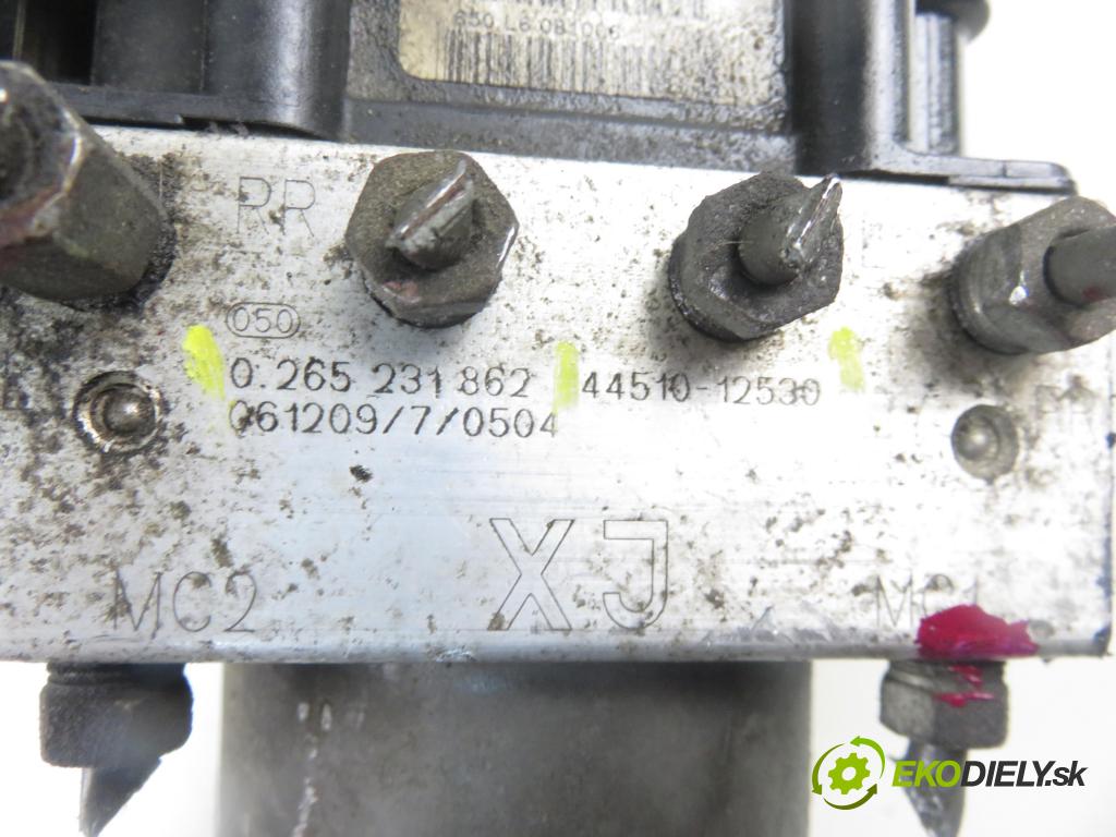 TOYOTA AURIS (_E15_) HB 2007 66,00 1.4 D-4D 90 - 1ND-TV 1364,00 Pumpa ABS 0265800527 ; 4451012530 ; 0265231862 (Pumpy ABS)