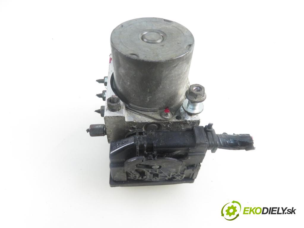 TOYOTA AURIS (_E15_) HB 2007 66,00 1.4 D-4D 90 - 1ND-TV 1364,00 Pumpa ABS 0265800527 ; 4451012530 ; 0265231862 (Pumpy ABS)