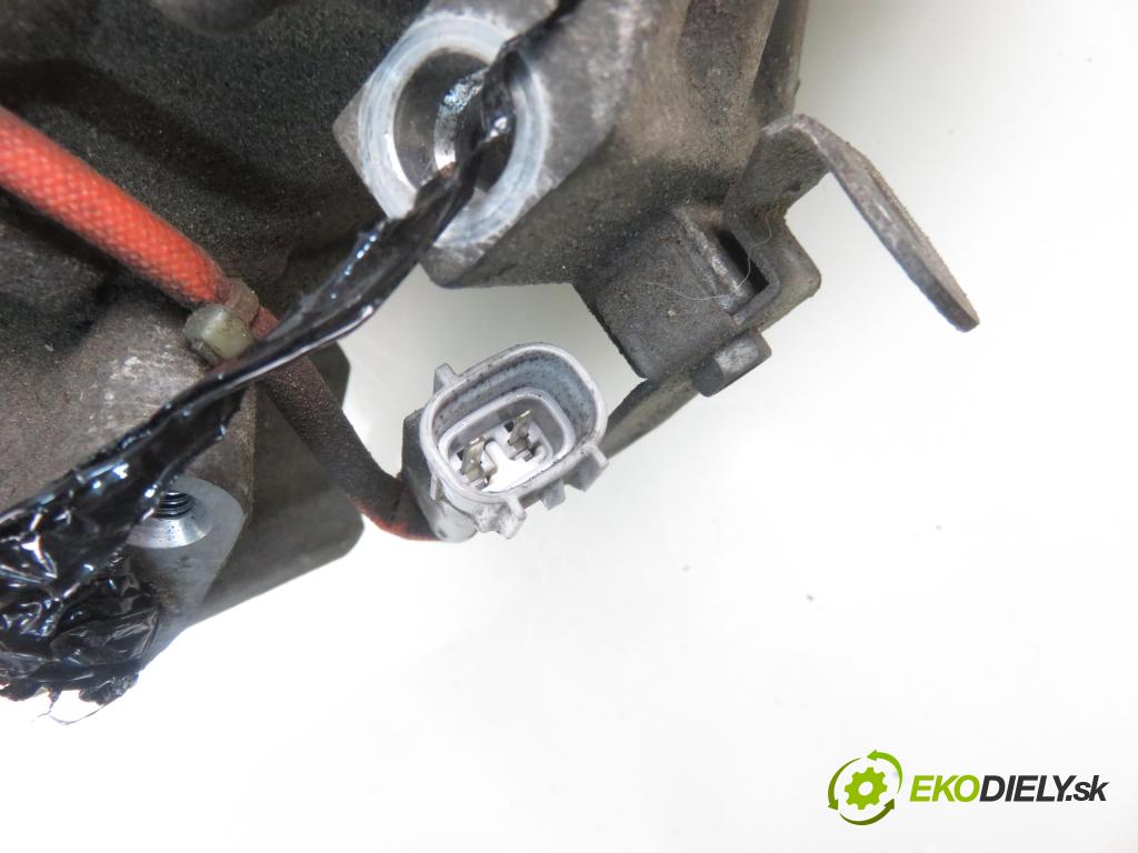 TOYOTA AURIS (_E15_) HB 2007 66,00 1.4 D-4D 90 - 1ND-TV 1364,00 KOMPRESOR: klimatizácie 4472601505 (Kompresory klimatizácie)