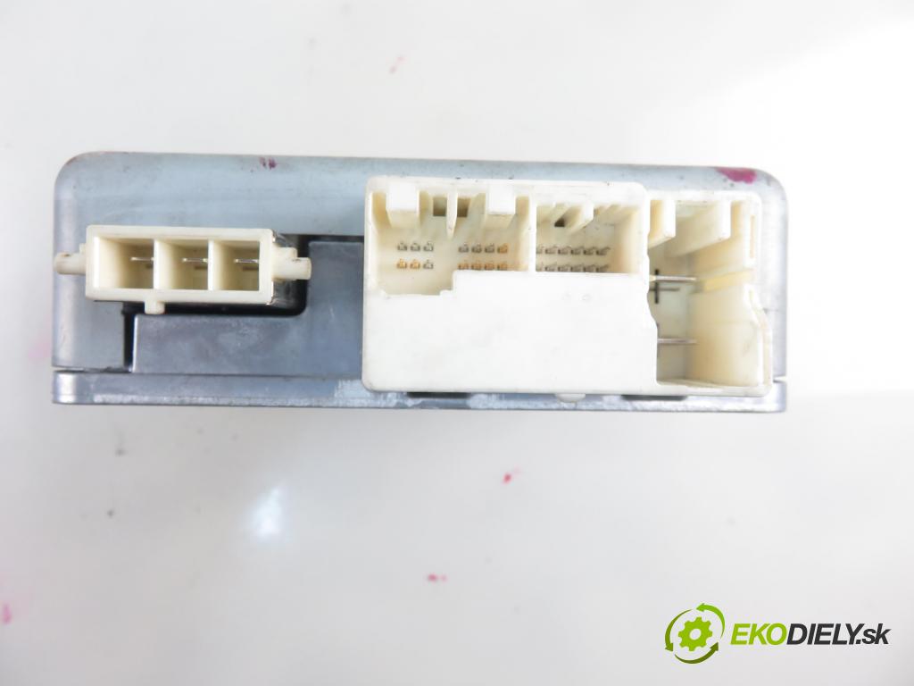 TOYOTA AURIS (_E15_) HB 2007 66,00 1.4 D-4D 90 - 1ND-TV 1364,00 Riadiaca jednotka servočerpadlo 1129001780 ; 6700001464 (Riadiace jednotky)