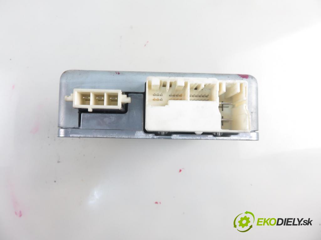 TOYOTA AURIS (_E15_) HB 2007 66,00 1.4 D-4D 90 - 1ND-TV 1364,00 Riadiaca jednotka servočerpadlo 1129001780 ; 6700001464 (Riadiace jednotky)