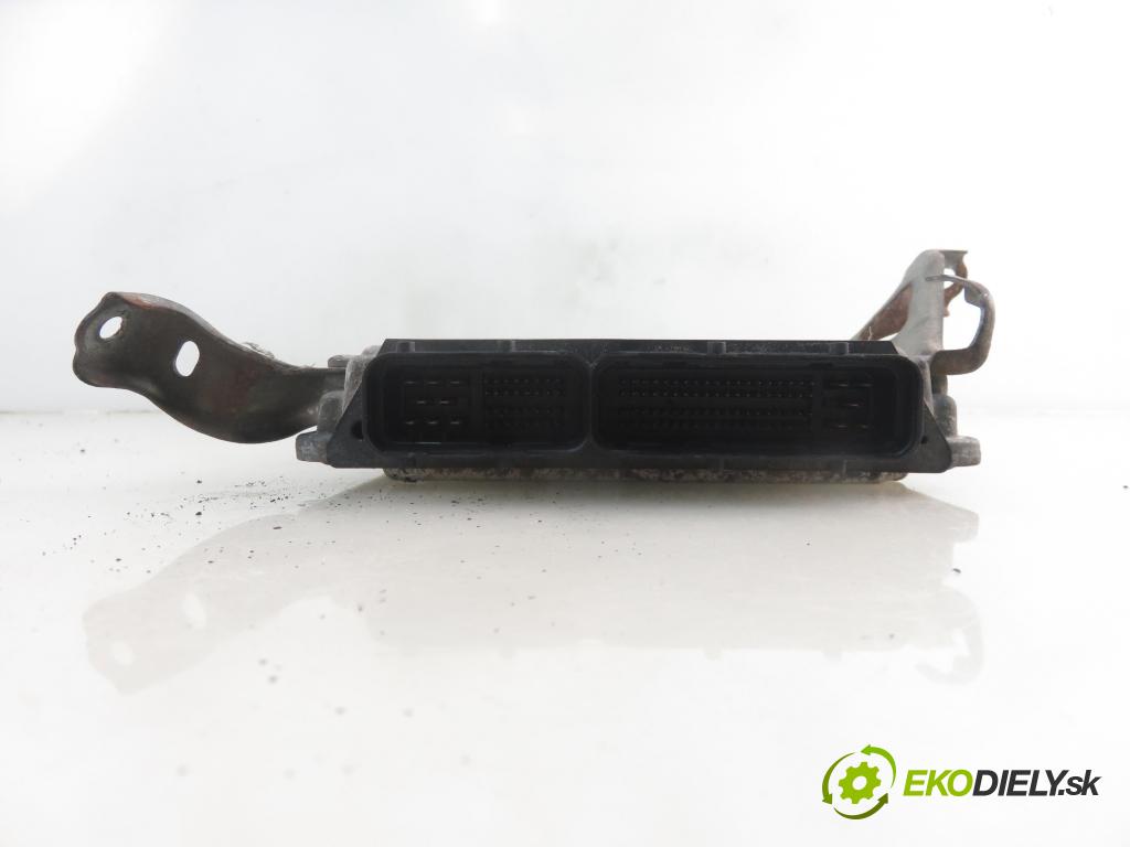 TOYOTA AURIS (_E15_) HB 2007 66,00 1.4 D-4D 90 - 1ND-TV 1364,00 Riadiaca jednotka Motor 8966102E10 ; 0281013413