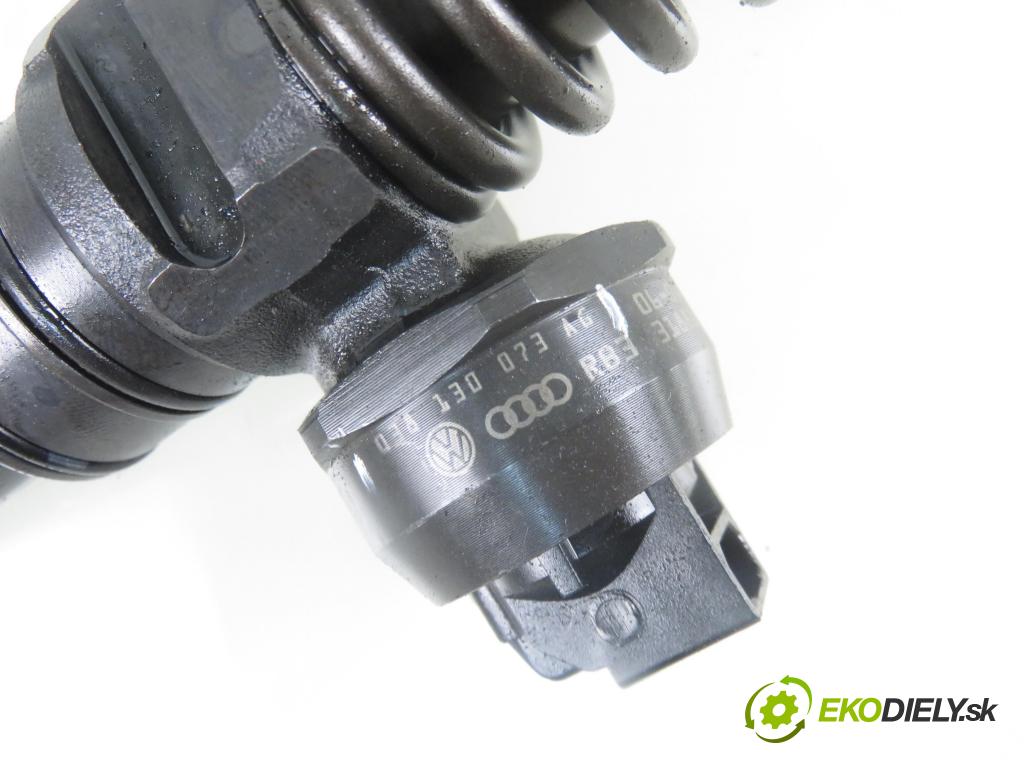 AUDI A4 Avant (8D5, B5) KOMBI 2001 85,00 1.9 TDI - AJM 1896,00 Vstrekovač 038130073AG ; 0414720215 (Vstrekovače)