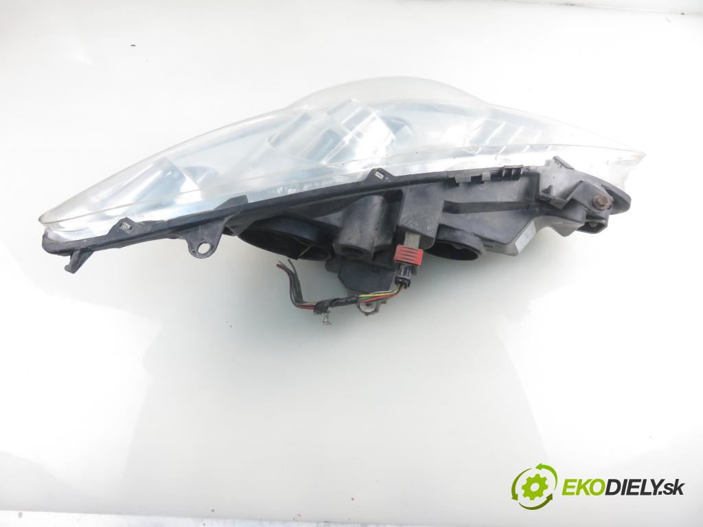 PEUGEOT 307 (3A/C) HB 2005 0,00 1.6 HDi - 9HX (DV6ATED4) 1560,00 světlo LP
