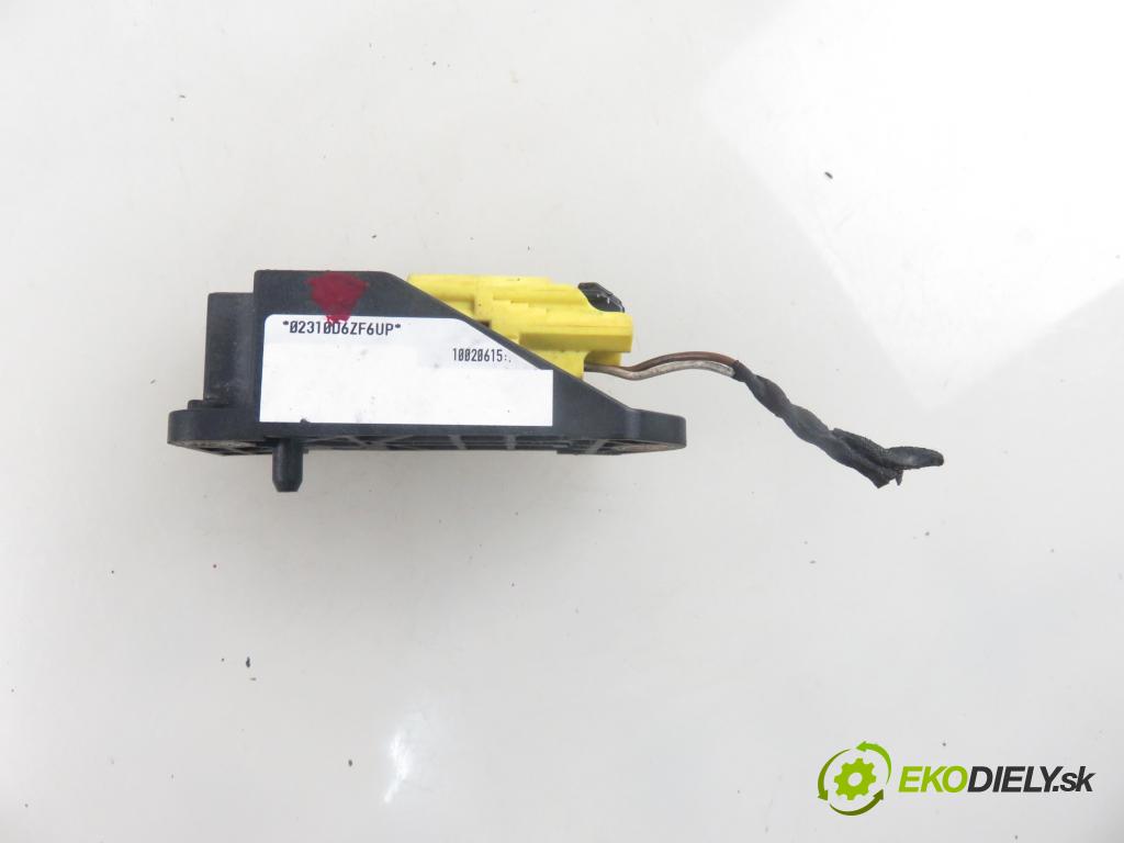 VW PASSAT B5.5 Variant (3B6) KOMBI 2002 96,00 1.9 TDI PD 130 - AVF 1896,00 Snímač nárazu 5WK42895 ; 6Q0909606 (Snímače nárazu)