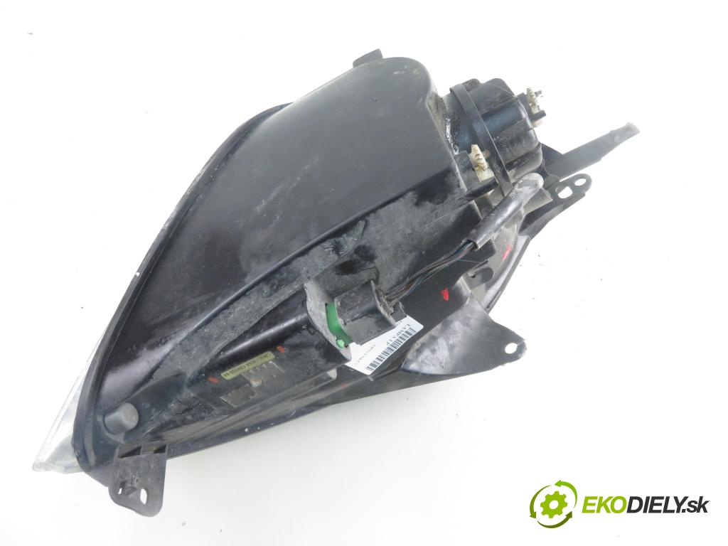 FORD FIESTA V (JH_, JD_) HB 2002 50,00 1.4 TDCi 8V 68 - F6JA 1399,00 světlo LP 2S6X13W030AH