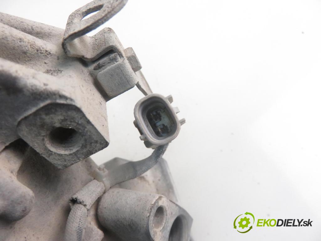 TOYOTA YARIS (_P9_) HB 2007 51,00 1.0 VVT-i (KSP90_) - 1KR-FE 998,00 KOMPRESOR: klimatizácie GE4472601780 (Kompresory klimatizácie)