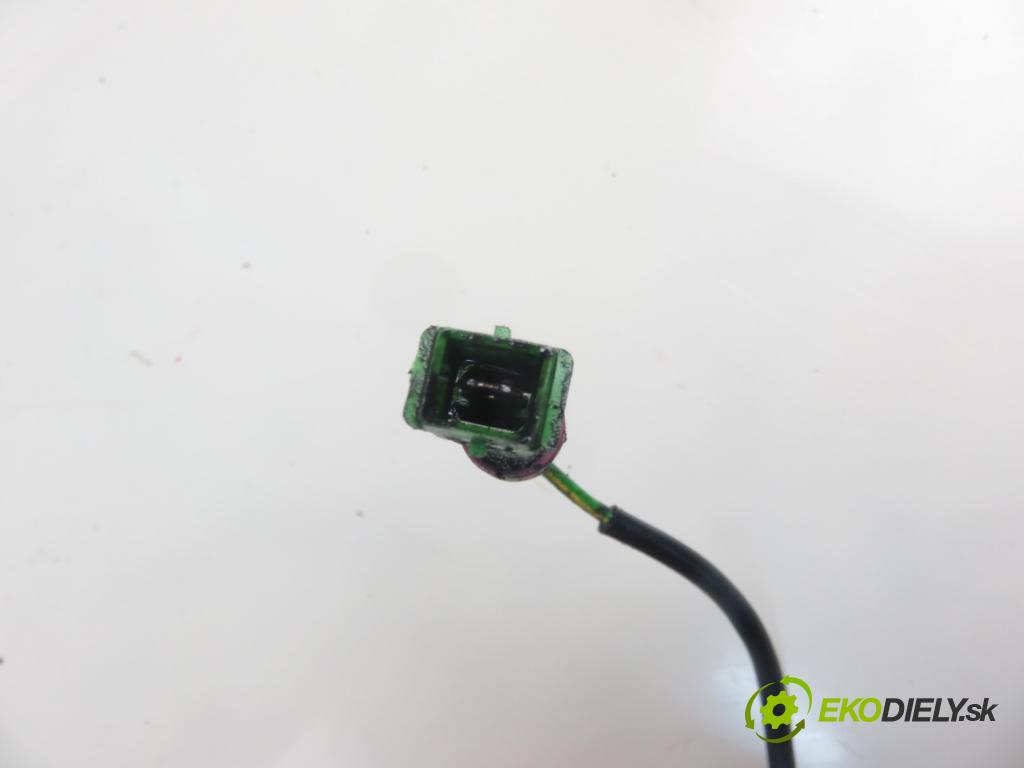 VW PASSAT B5 (3B2) SEDAN 1998 81,00 1.9 TDI 110 - AFN 1896,00 KOMPRESOR: klimatizácie 8D0260805D ; 5060310780 ; 5062310500 (Kompresory klimatizácie)