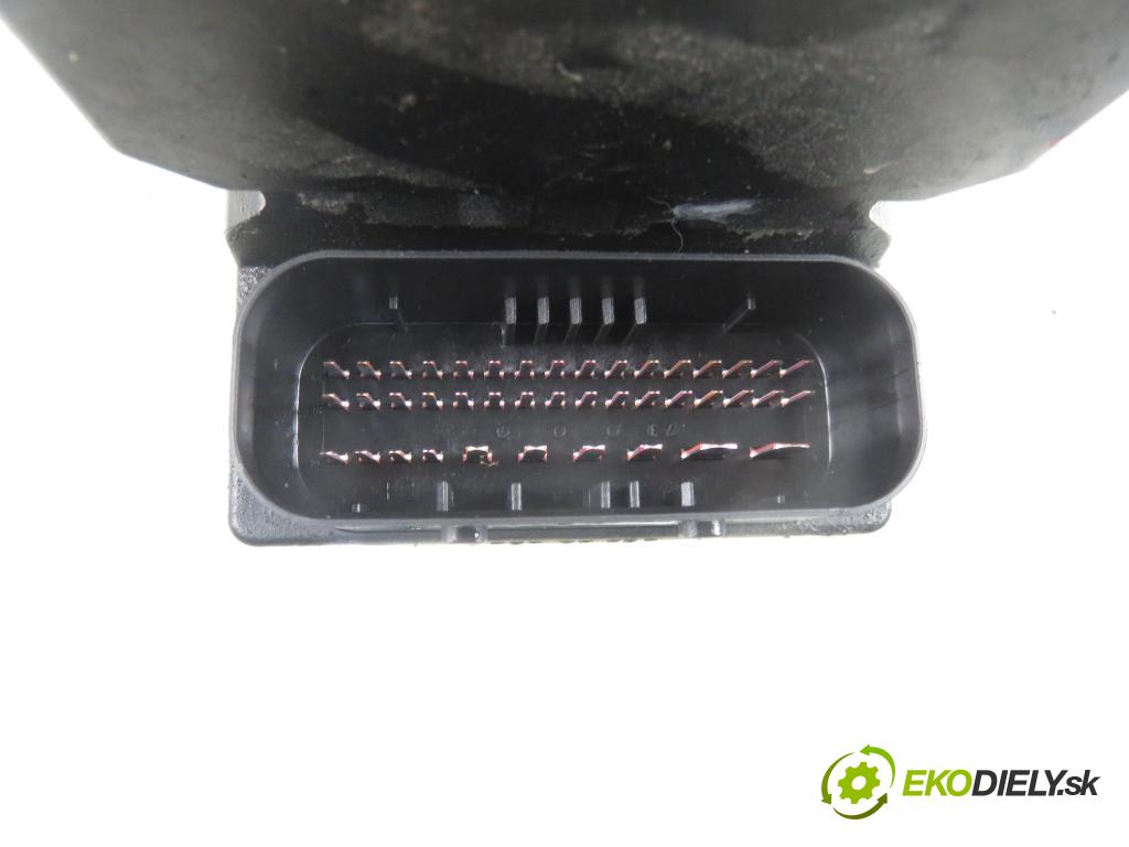 SMART FORTWO Coupe (450) HB 2004 37,00 0.7 (450.330) 50 - M 160.920 698,00 Pumpa ABS 0012793V002 ; 0265950077 ; 0265225185 (Pumpy ABS)