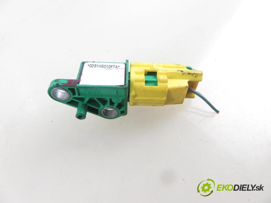 VW GOLF V (1K1) HB 2003 77,00 1.9 TDI - BXE 1896,00 Snímač nárazu 5WK43273 ; 1K0909606 (Snímače nárazu)