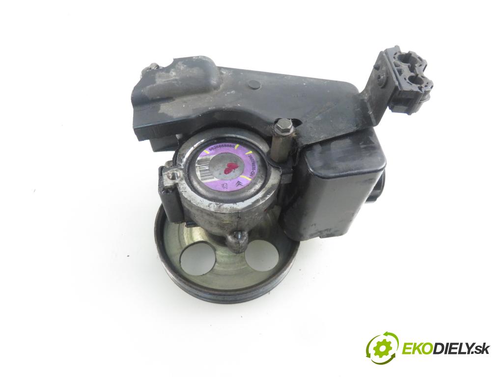 PEUGEOT 206 liftback (2A/C) HB 2002 55,00 1.4 75 - KFW 1360,00 Pumpa servočerpadlo 9636868880 ; 26079836QN (Servočerpadlá, pumpy riadenia)