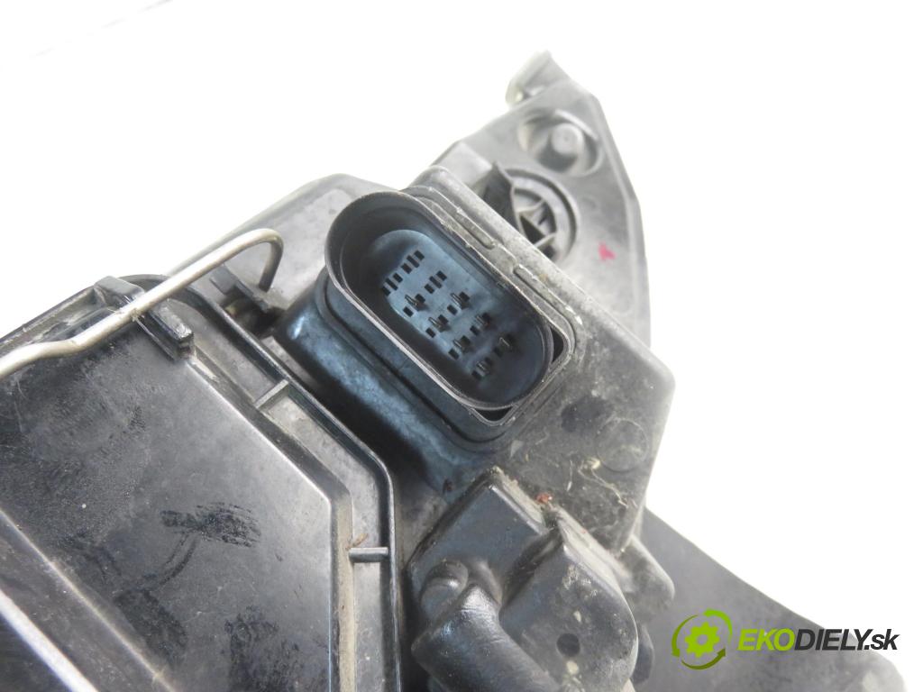 FORD FOCUS (DAW, DBW) HB 2001 85,00 1.8 TDCi - F9DA 1753,00 světlo PP
