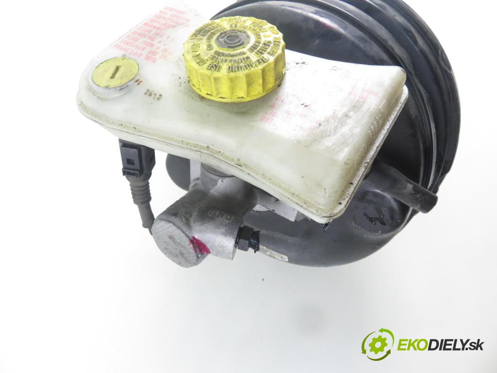 AUDI A4 Avant (8E5, B6) KOMBI 2002 96,00 1.9 TDI quattro - AVF 1896,00 Posilovač 8E0612105M (Servočerpadlá, pumpy riadenia)