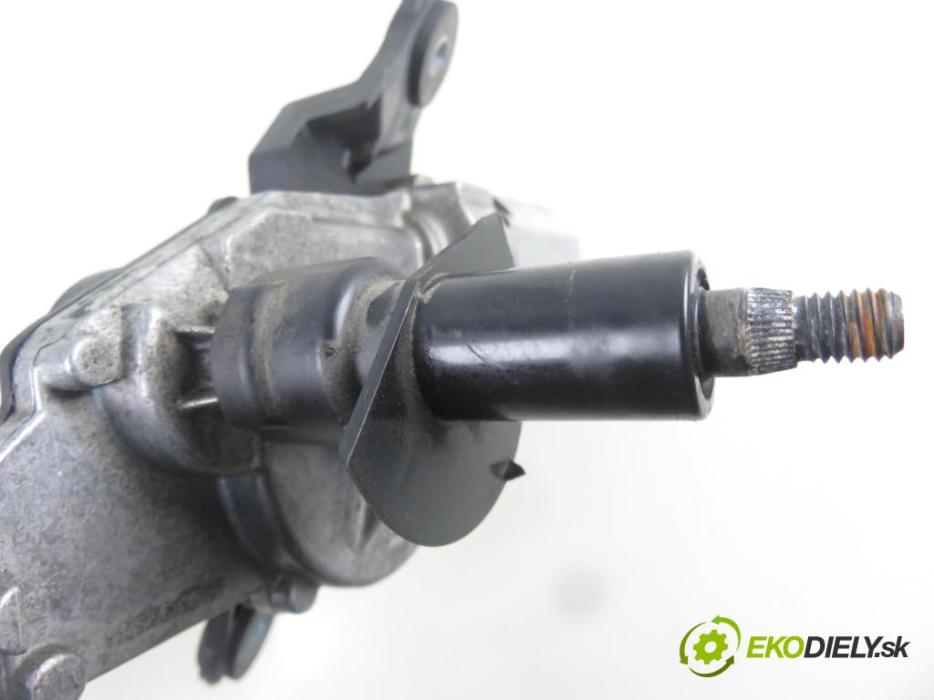 TOYOTA YARIS (_P9_) HB 2007 51,00 1.0 VVT-i (KSP90_) - 1KR-FE 998,00 motorek stěrače ZADNÍ: 851300D020 ; 0390201861