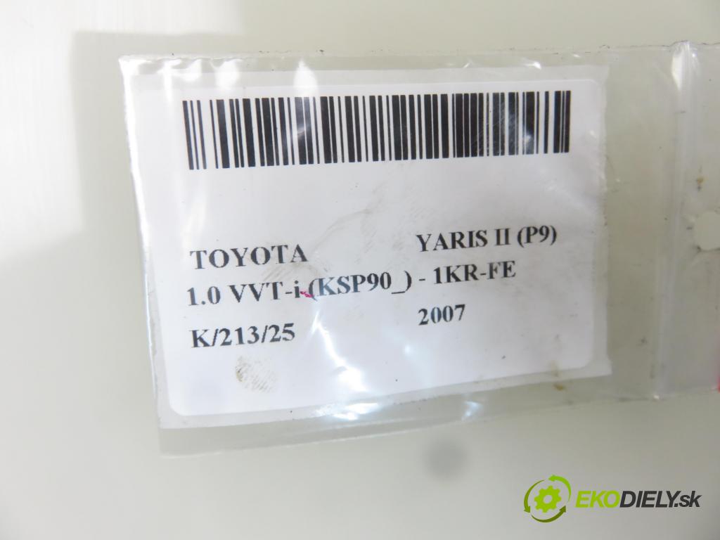 TOYOTA YARIS (_P9_) HB 2007 51,00 1.0 VVT-i (KSP90_) - 1KR-FE 998,00 motorek stěrače ZADNÍ: 851300D020 ; 0390201861
