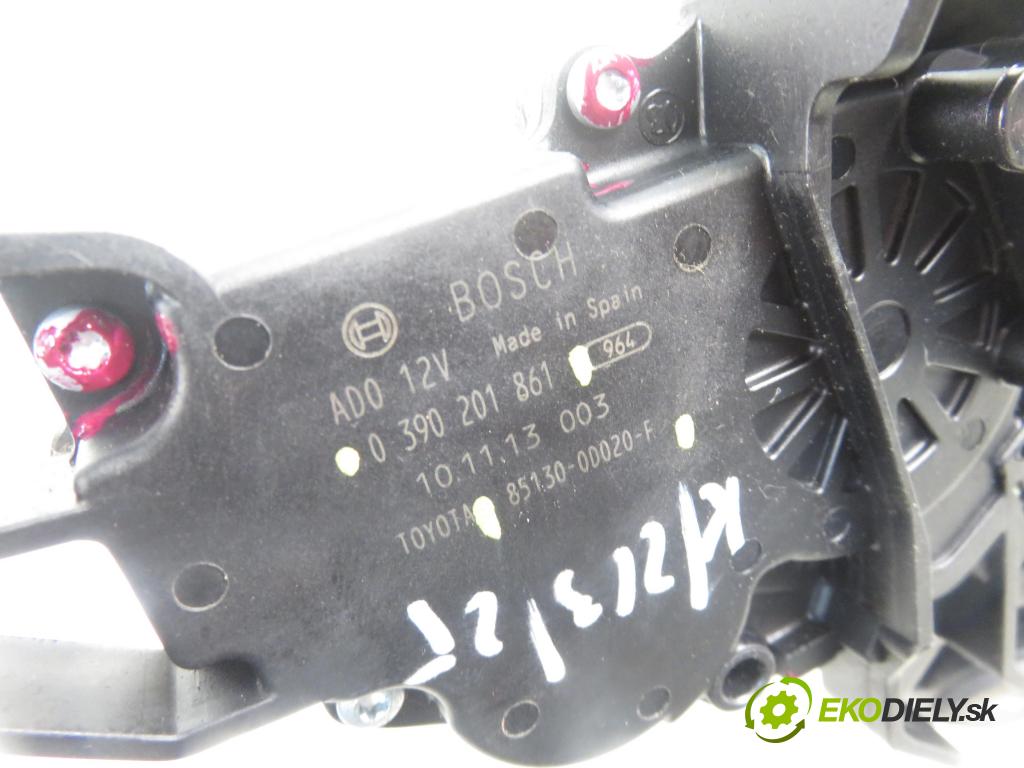 TOYOTA YARIS (_P9_) HB 2007 51,00 1.0 VVT-i (KSP90_) - 1KR-FE 998,00 motorek stěrače ZADNÍ: 851300D020 ; 0390201861