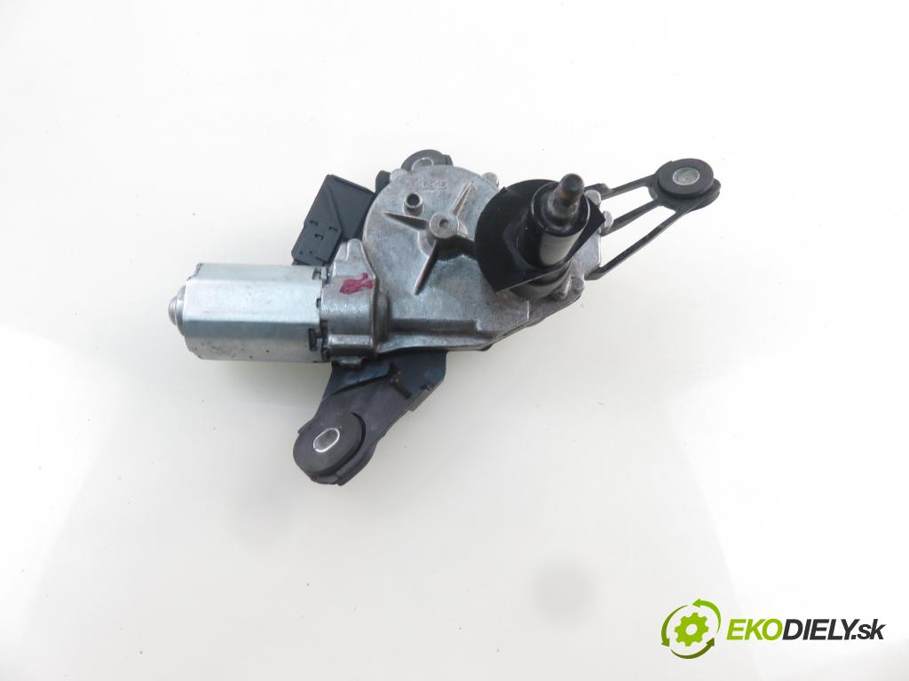 TOYOTA YARIS (_P9_) HB 2007 51,00 1.0 VVT-i (KSP90_) - 1KR-FE 998,00 motorek stěrače ZADNÍ: 851300D020 ; 0390201861