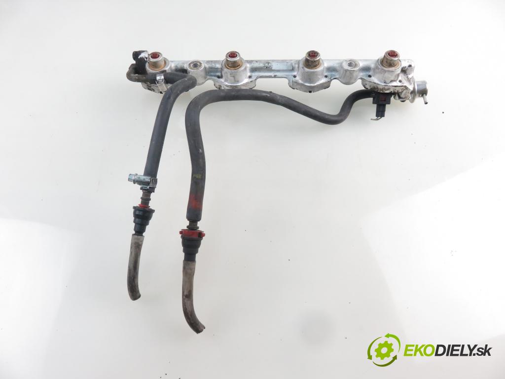 FORD TRANSIT TOURNEO Autobus (FC_ _) BUS 2004 107,00 2.3 - E5FA 2295,00 Lišta vstrekovacia 95XF9D280AB (Vstrekovacie lišty)