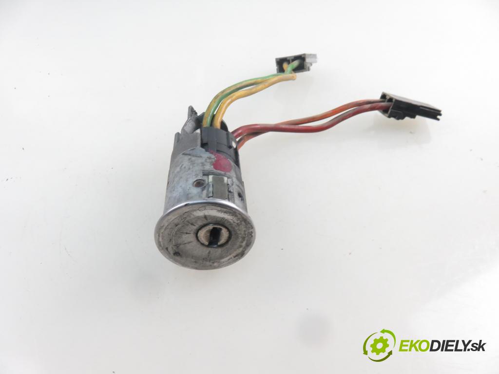 RENAULT MASTER II Autobus (JD) BUS 2000 59,00 2.5 D - S8U 770 2499,00 spinačka  (Spínacie skrinky a kľúče)