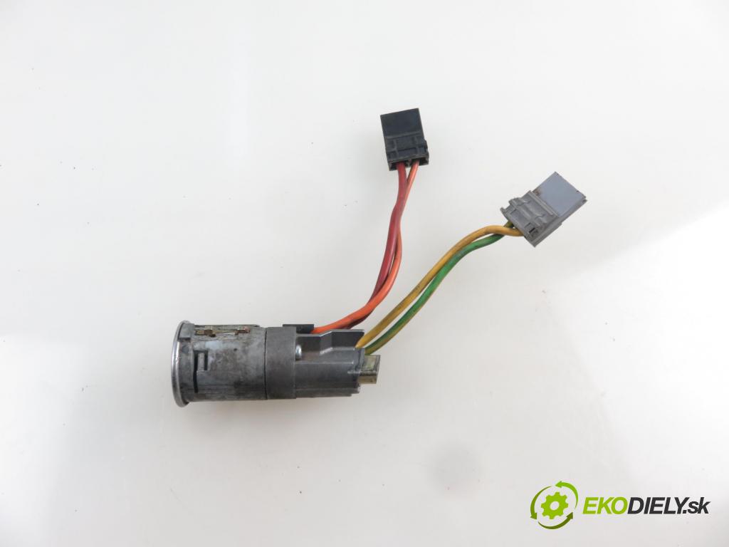 RENAULT MASTER II Autobus (JD) BUS 2000 59,00 2.5 D - S8U 770 2499,00 spinačka  (Spínacie skrinky a kľúče)