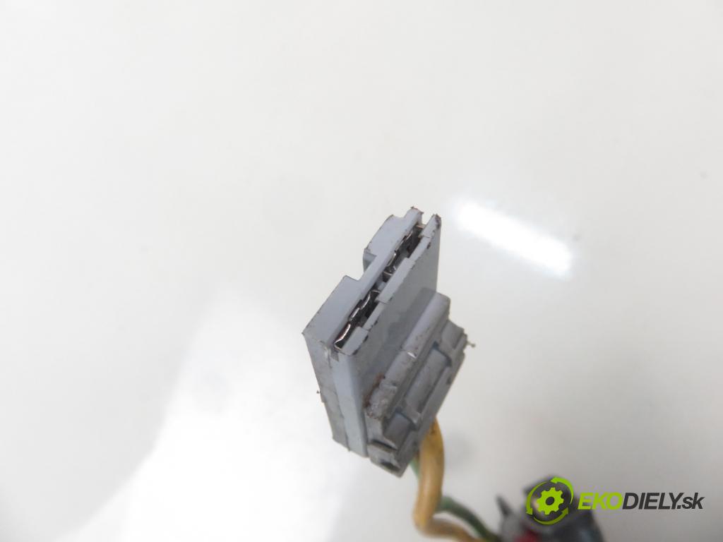 RENAULT MASTER II Autobus (JD) BUS 2000 59,00 2.5 D - S8U 770 2499,00 spinačka  (Spínacie skrinky a kľúče)