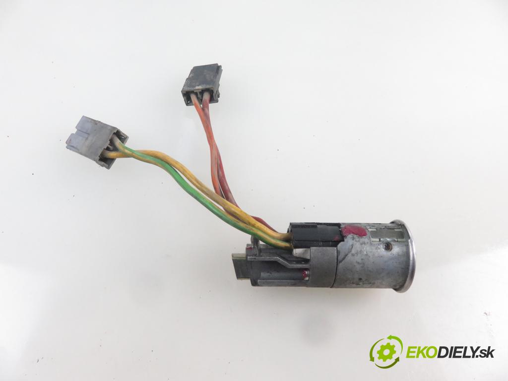 RENAULT MASTER II Autobus (JD) BUS 2000 59,00 2.5 D - S8U 770 2499,00 spinačka  (Spínacie skrinky a kľúče)