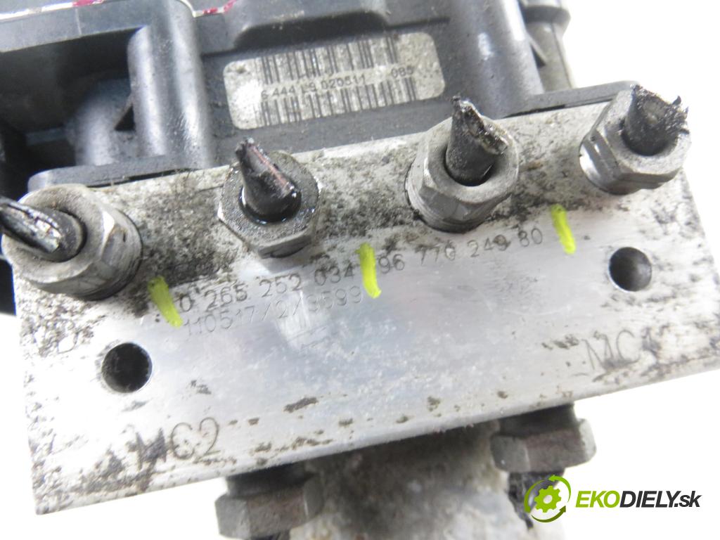 CITROEN C4 II (B7) HB 2011 88,00 1.6 VTi 120 - 5FS (EP6C) 1598,00 Pumpa ABS 0265951861 ; 0265252034 ; 9677024980 (Pumpy ABS)