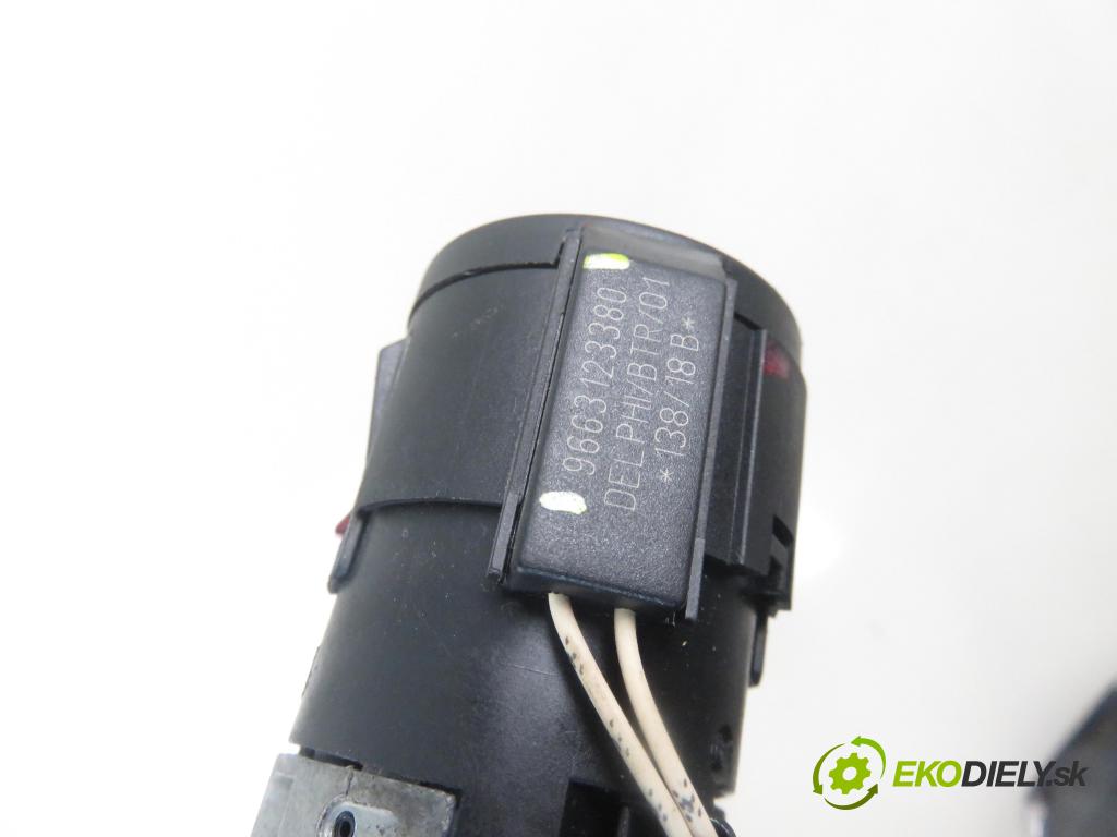 CITROEN C4 CACTUS CROSSOVER 2018 81,00 1.2 THP 110 - HNZ (EB2DT) 1199,00 spinačka 36454600 ; 9663123380 (Spínacie skrinky a kľúče)