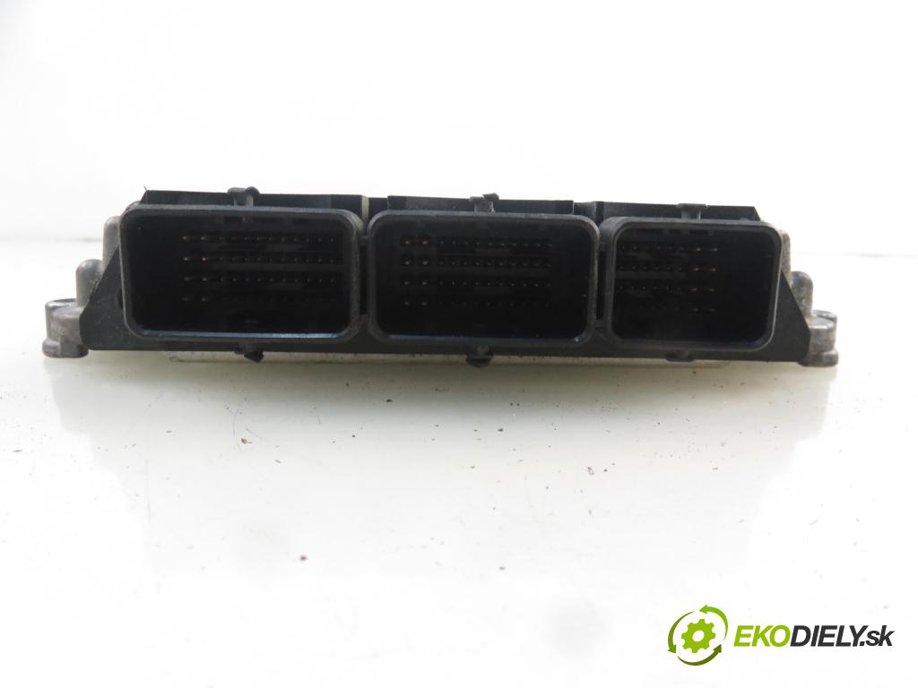 NISSAN PRIMASTAR Skrzynia (X83) FURGON 2008 107,00 2.5 dCi 150 - G9U 632 2464,00 Riadiaca jednotka Motor 8200635663 ; 8200833387 ; 0281013364