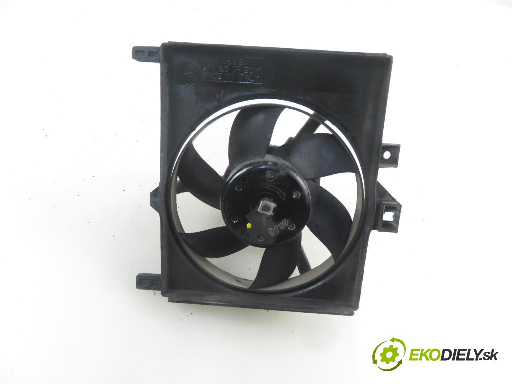 SMART FORTWO Coupe (450) HB 2004 37,00 0.7 (450.330) 50 - M 160.920 698,00 ventilátor intercoolera 0003127V010 (Chladiče nasávaného vzduchu (intercoolery))