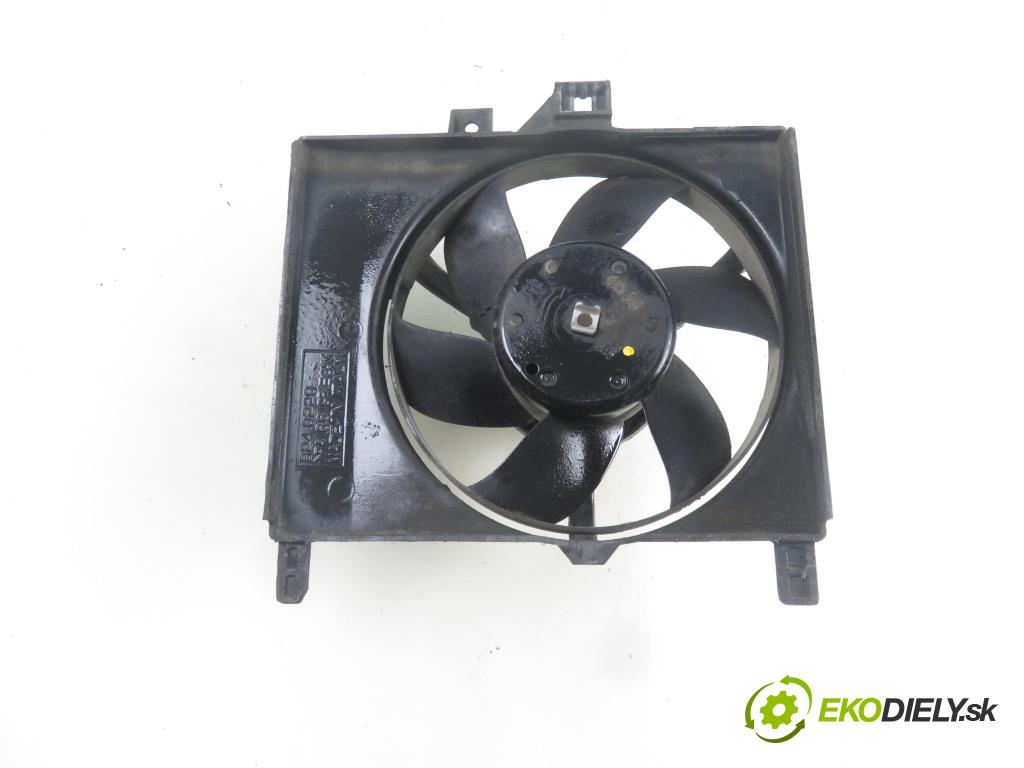 SMART FORTWO Coupe (450) HB 2004 37,00 0.7 (450.330) 50 - M 160.920 698,00 ventilátor intercoolera 0003127V010 (Chladiče nasávaného vzduchu (intercoolery))