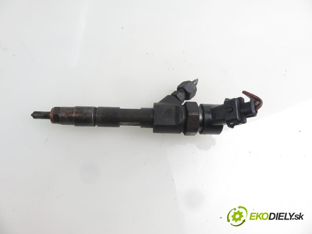 VOLVO V40 Kombi (645) KOMBI 2000 85,00 1.9 DI 116 - D 4192 T3 1870,00 vstrekovač 0445110021 ; 7700111014 (Vstrekovače)