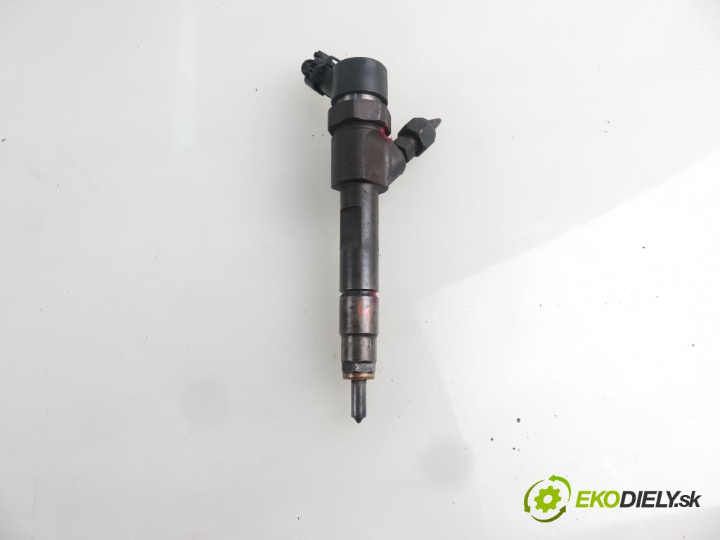 VOLVO V40 Kombi (645) KOMBI 2000 85,00 1.9 DI 116 - D 4192 T3 1870,00 vstrekovač 0445110021 ; 7700111014 (Vstrekovače)