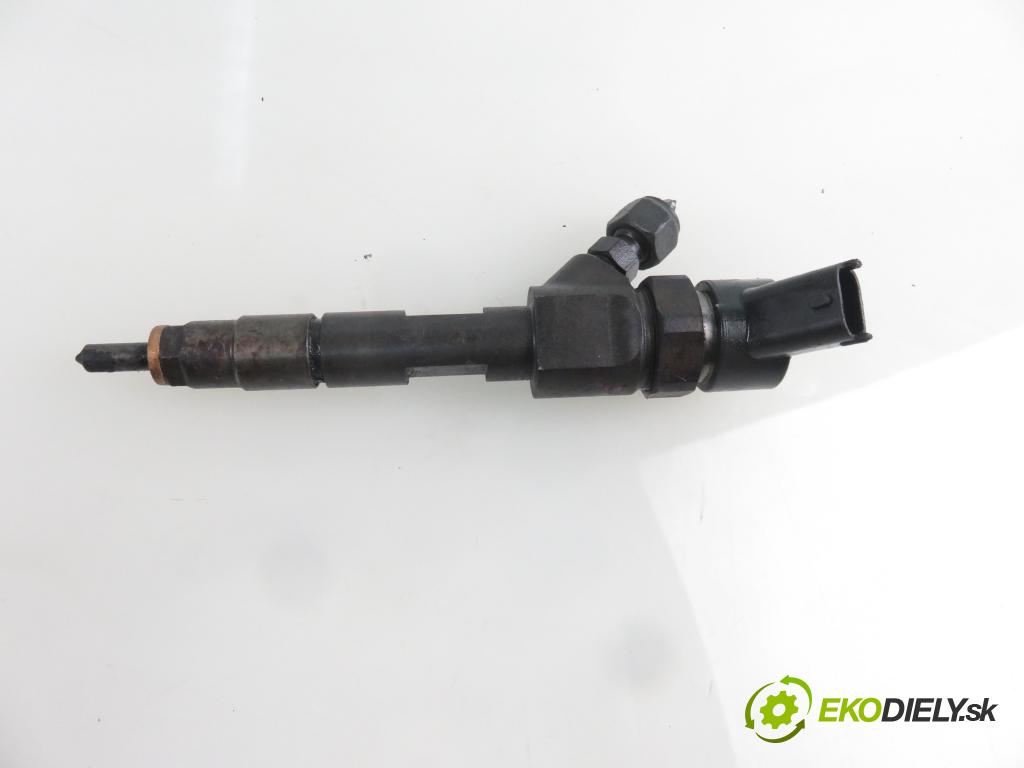 VOLVO V40 Kombi (645) KOMBI 2000 85,00 1.9 DI 116 - D 4192 T3 1870,00 vstrekovač 0445110021 ; 7700111014 (Vstrekovače)