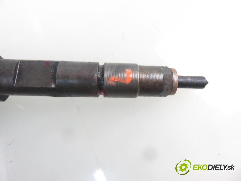 VOLVO V40 Kombi (645) KOMBI 2000 85,00 1.9 DI 116 - D 4192 T3 1870,00 vstrekovač 0445110021 ; 7700111014 (Vstrekovače)