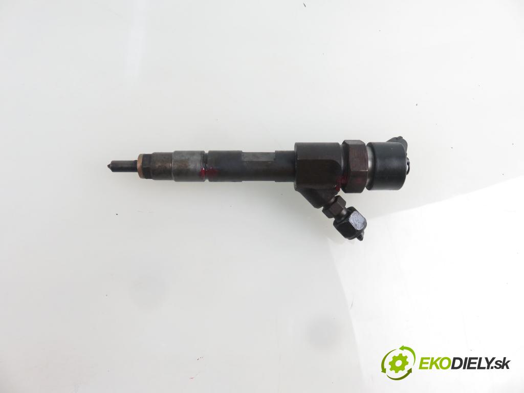 VOLVO V40 Kombi (645) KOMBI 2000 85,00 1.9 DI 116 - D 4192 T3 1870,00 vstrekovač 0445110021 ; 7700111014 (Vstrekovače)