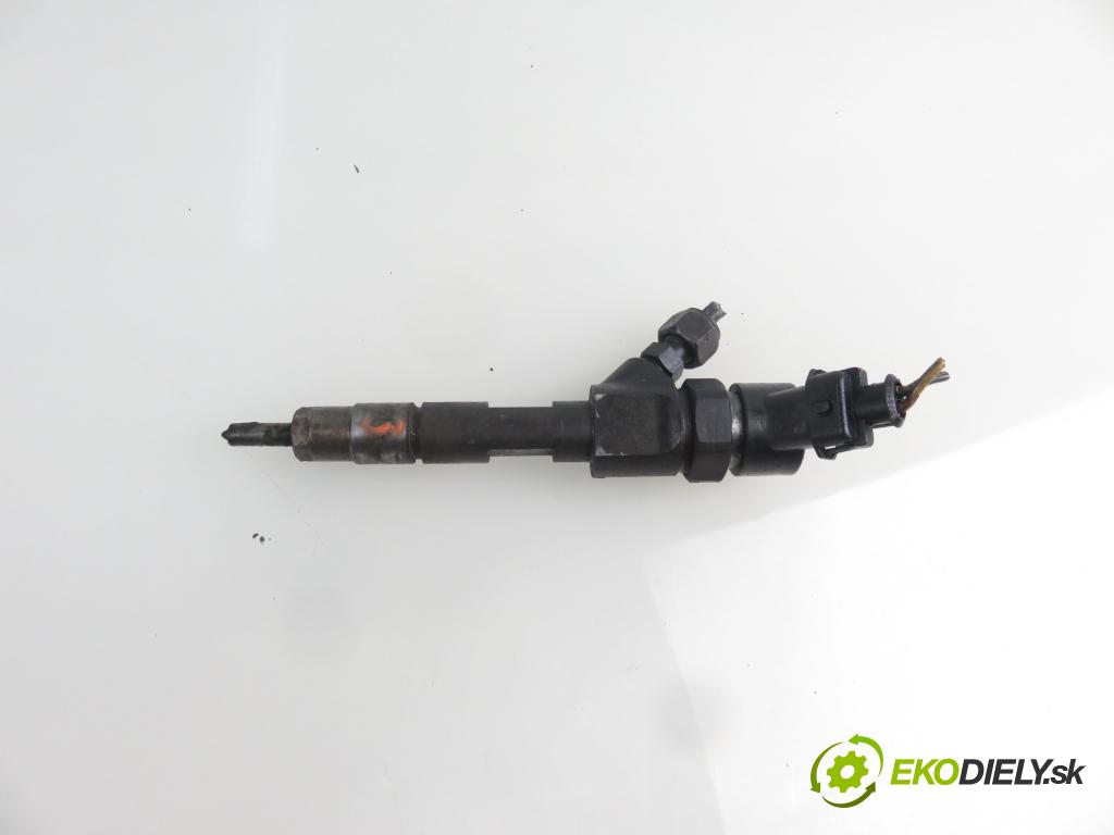 VOLVO V40 Kombi (645) KOMBI 2000 85,00 1.9 DI 116 - D 4192 T3 1870,00 vstrekovač 0445110021 ; 7700111014 (Vstrekovače)