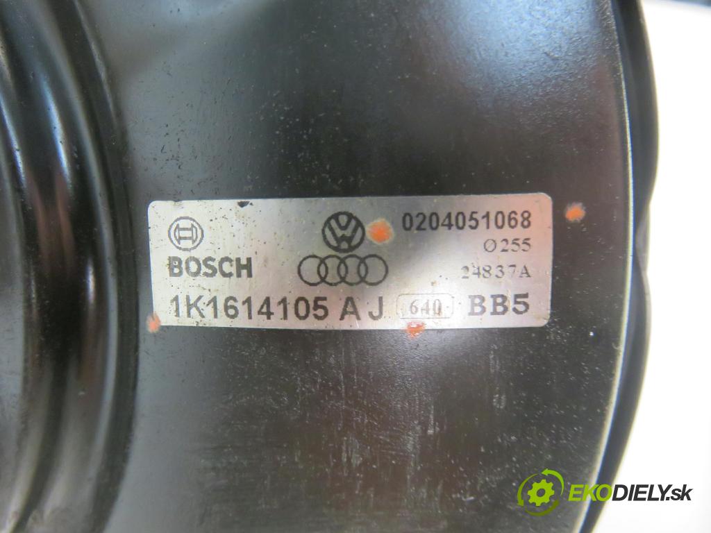 VW GOLF V (1K1) HB 2003 77,00 1.9 TDI - BXE 1896,00 Posilovač 1K1614105AJ ; 0201051068 (Servočerpadlá, pumpy riadenia)