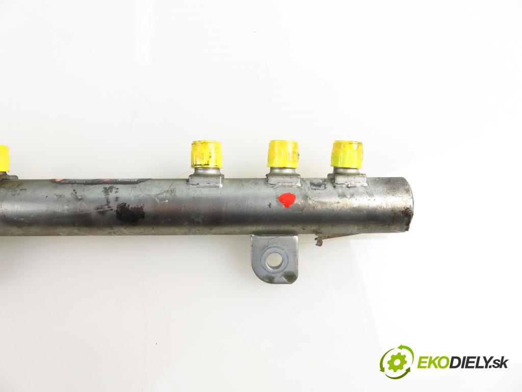 OPEL CORSA D (S07) HB 2010 70,00 1.3 CDTI - A 13 DTE 1248,00 Lišta vstrekovacia 0445214214 ; 55567372 ; 0281002903 (Vstrekovacie lišty)