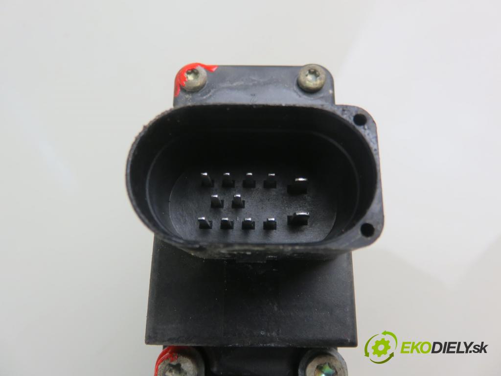 AUDI A3 (8L1) HB 2001 75,00 1.6 - AVU 1595,00 motorek sťahovaní oken LP 8L4959801C