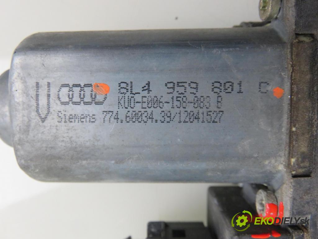 AUDI A3 (8L1) HB 2001 75,00 1.6 - AVU 1595,00 motorek sťahovaní oken LP 8L4959801C