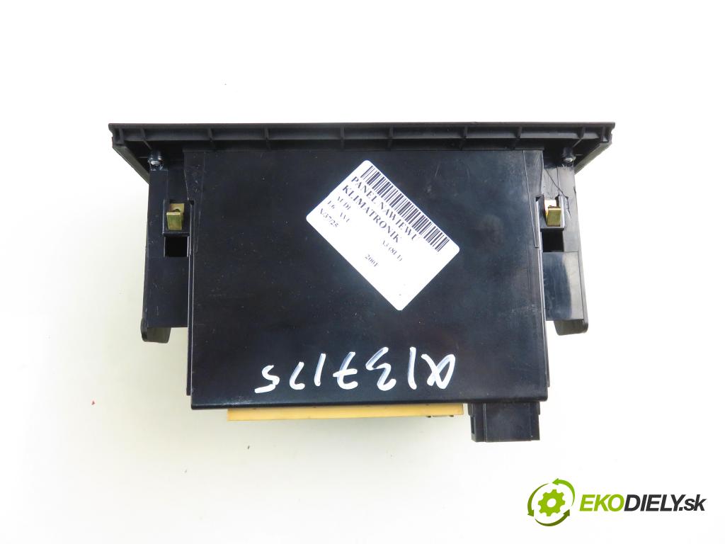 AUDI A3 (8L1) HB 2001 75,00 1.6 - AVU 1595,00 Panel kúrenia KLIMATRONIK 8L0820043H ; 5HB00818400