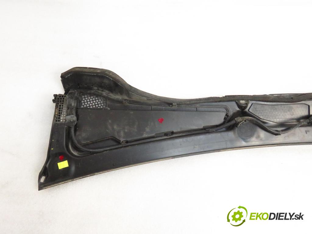 CITROEN C4 CACTUS CROSSOVER 2018 81,00 1.2 THP 110 - HNZ (EB2DT) 1199,00 Torpédo, plast pod čelné okno 98294144XT ; 98294099XT (Torpéda)