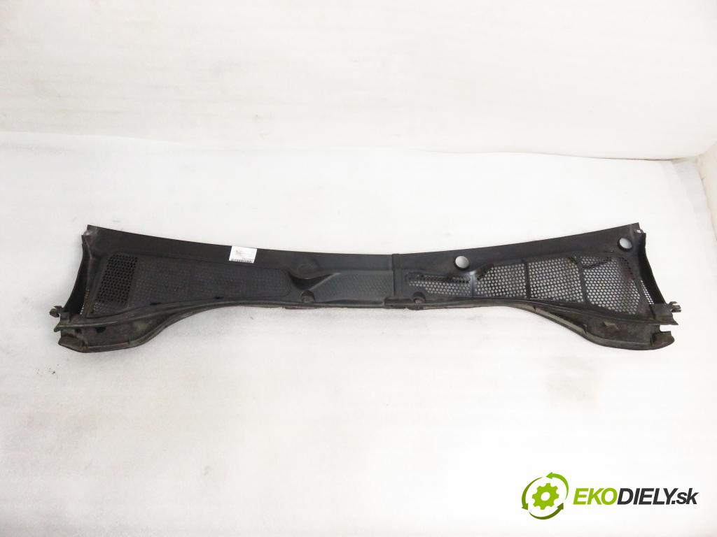 CITROEN C4 CACTUS CROSSOVER 2018 81,00 1.2 THP 110 - HNZ (EB2DT) 1199,00 Torpédo, plast pod čelné okno 98294144XT ; 98294099XT (Torpéda)